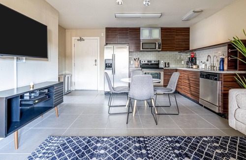 East San Mateo Apartment | Lovely 2BR in San Mateo, Pool + Pet-Friendly
