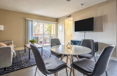 East San Mateo Apartment | Lovely 2BR in San Mateo, Pool + Pet-Friendly
