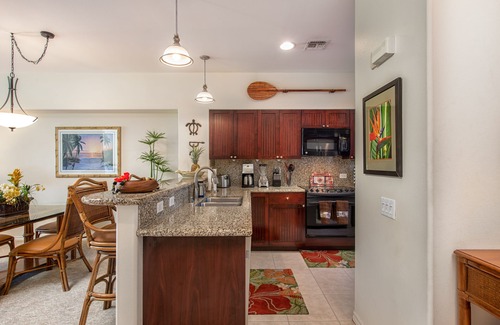 Waikoloa Condo | Lovely 2nd Floor Unit On Golf Course, Easy walk to Beach, Restaurants, Shopping
