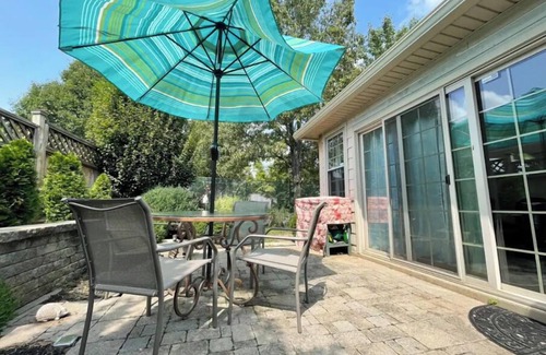 Lexington House | Lovely 3 Bdrm Home w/Free Parking Close to I-75!