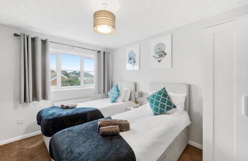 Bedford Apartment | Lovely 3 Bed Detached - Parking