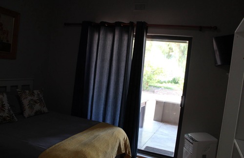 Beaufort West House | Lovely 3-Bed House in Beaufort West