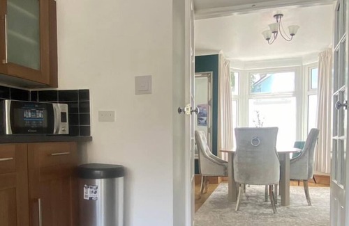 Bridgend House | Lovely 3-Bed House in Bridgend 7min from Porthcawl