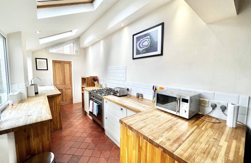 Lincoln House | Lovely 3 bed house in the Cathedral Quarter