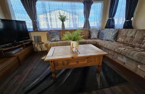 Rhyl Cabin | Lovely 3 bed with balcony and ramp