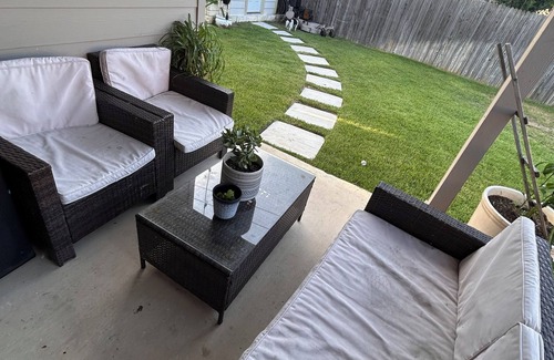 Buda House | Lovely 3-bedroom 2 full bathroom house with AC in charming Buda Texas!