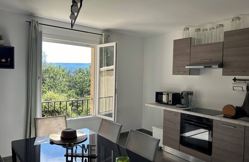 Salavas Apartment | Lovely 3-bedroom apartment for 1 to 6 people 500 m from the river and 1 km from Vallon pont d'arc