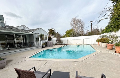Reseda House | Lovely 3-Bedroom Home in Tarzana with Pool!