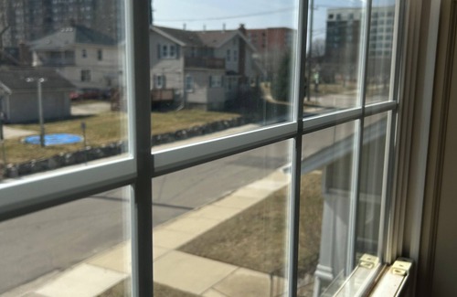 Royal Oak House | Lovely 3-bedroom house with AC in Royal Oak