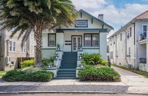 Marlyville - Fontainebleau Apartment | Lovely 3 Bedroom in Uptown New Orleans