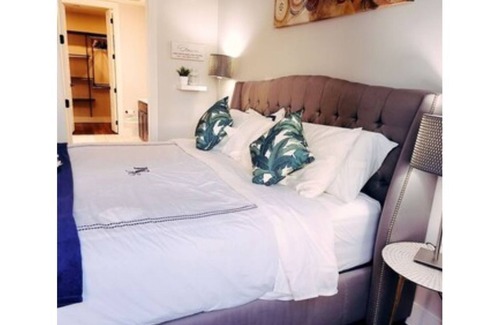 The Galleria Apartment | Lovely 3br/3bath apt luxurious riveroaks & 1min from galleria 3Bedroom