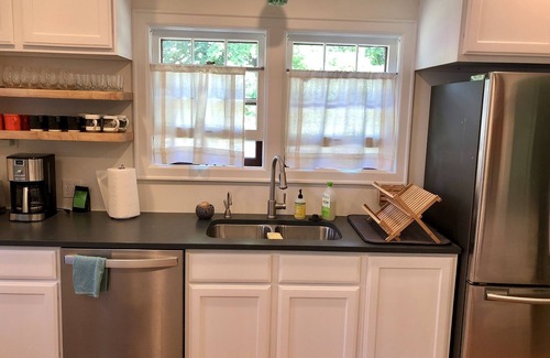 Rose Park House | Lovely 4 Bed 2 Bath house. Close to Downtown, River Trail, University & more!