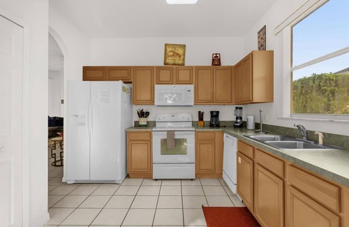 Calabay Parc House | Lovely 4 Bed Pool Home with Game Room-416CPB