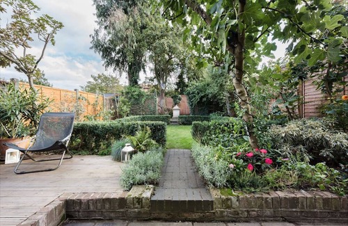 Dudden Hill House | Lovely, 4 bed Victorian house in North West London - Family friendly, sleeps 7