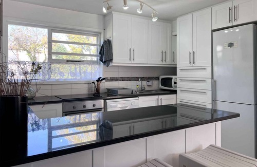 Plettenberg Bay Apartment | Lovely 4 Bedroom Condo Walking Distance to Beach