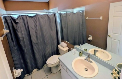 Windsor Palms House | Lovely 4-bedroom house with pool and hot tub near Disney
