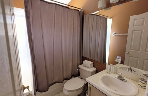 Windsor Palms House | Lovely 4-bedroom house with pool and hot tub near Disney
