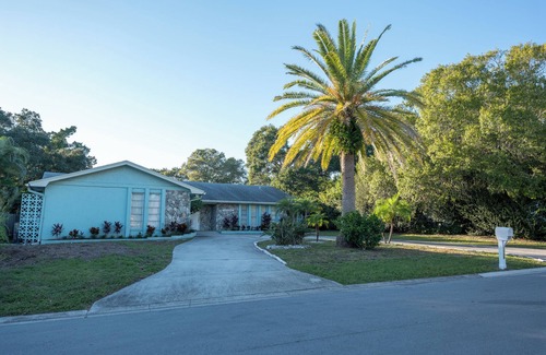 Harbor Bluffs House | Lovely 4-bedroom house in Largo