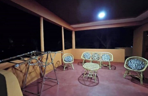 Nallur House | Lovely 4 bedroom top floor home in Kokkuvil East, Jaffna, Sri Lanka