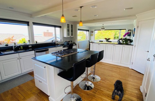 North Beach/Blue Ridge House | Lovely 4-bedroom view house in North Seattle with fitness room and beach access