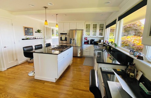 North Beach/Blue Ridge House | Lovely 4-bedroom view house in North Seattle with fitness room and beach access