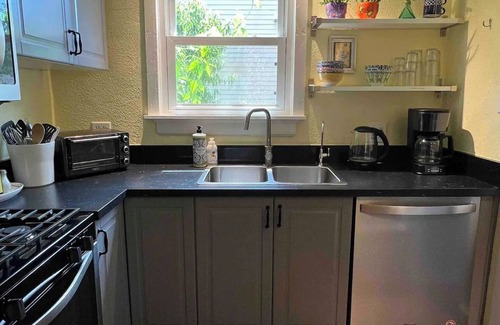Near Northwest House | Lovely 4BR Home Near Downtown