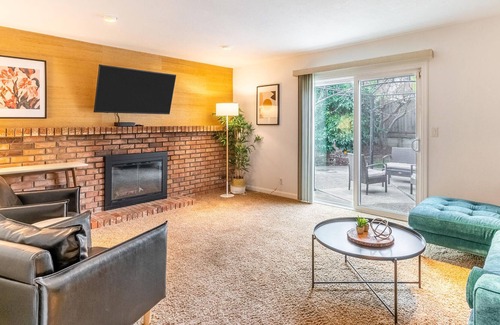 South San Jose House | Lovely 4BR House in San Jose w/ Fenced Yard