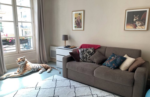 2nd Arrondissement Apartment | LOVELY 55 SQM RUE MONTMARTRE HEART OF PARIS
