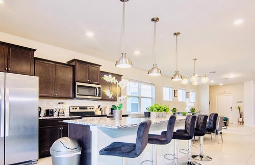 Davenport House | Lovely 5BD-SUITE 5.5BT Free WaterPark 8mi/Disney
