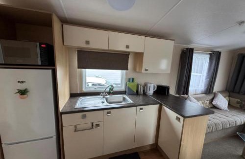 Pakefield Other | Lovely 6 Berth Caravan With Wifi At Pakefield, Suffolk 68119Bs