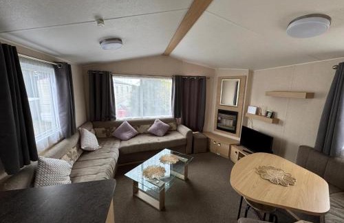 Pakefield Other | Lovely 6 Berth Caravan With Wifi At Pakefield, Suffolk 68119Bs