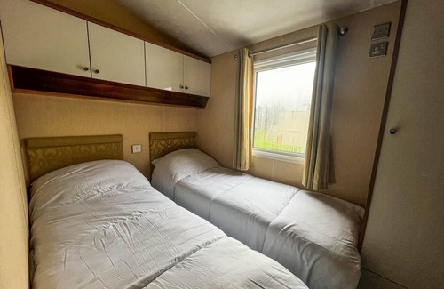 Scratby House | Lovely 6 berth caravan in seaside village of Scratby, Norfolk ref 19124S