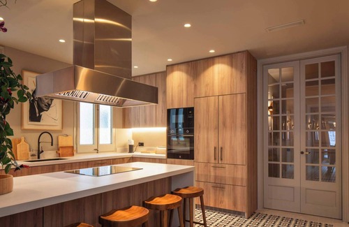 Dreta de l'Eixample Apartment | Lovely 6 BR Flat in L'Eixample