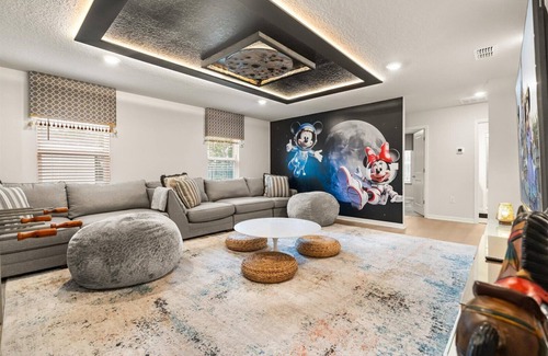 Four Corners House | Lovely 7 Bed Pool Home with Themed Rooms-15859CCL