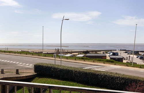 Saint-Brevin-l'Ocean Apartment | Lovely apartment for 3 people with WIFI, TV, balcony and pets allowed