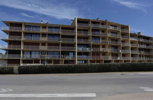 Saint-Brevin-l'Ocean Apartment | Lovely apartment for 3 people with WIFI, TV, balcony and pets allowed