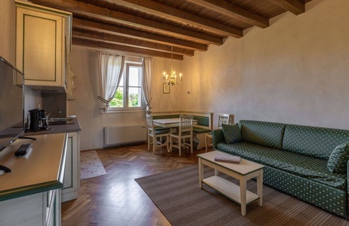 Strassoldo Apartment | Lovely apartment for 6 people with WIFI, A/C and TV