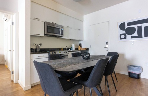 Downtown Apartment | Lovely and Modern Apartment