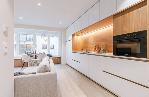 Heist Apartment | Lovely and welcoming apartment with side sea view