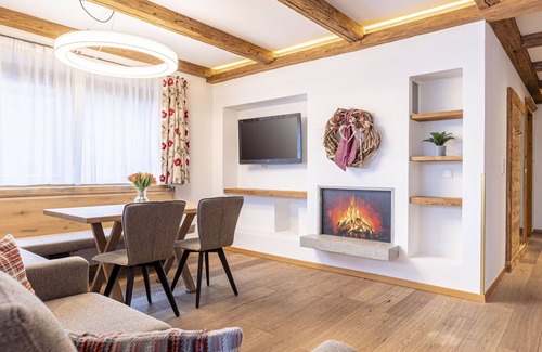 Reith bei Kitzbuehel Apartment | Lovely apartment for 4 people with hot tub, WIFI, TV, balcony and parking