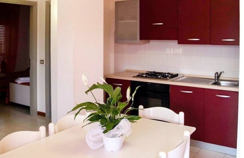 Luni Mare Apartment | Lovely apartment for 4 guests with pool, A/C, WIFI, TV, balcony, pets allowed and parking