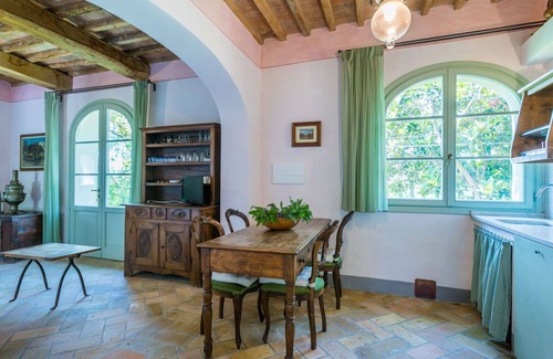 Castiglioncello Apartment | Lovely apartment for 4 guests with WIFI, pool, A/C, TV, patio and pets allowed