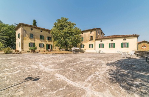 Monte San Savino Apartment | Lovely apartment in Monte San Savino AR with house a panoramic view