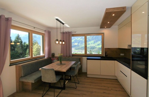 Holdernach Apartment | Lovely apartment for 5 guests with WIFI, TV and terrace