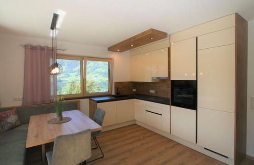 Holdernach Apartment | Lovely apartment for 5 guests with WIFI, TV and terrace