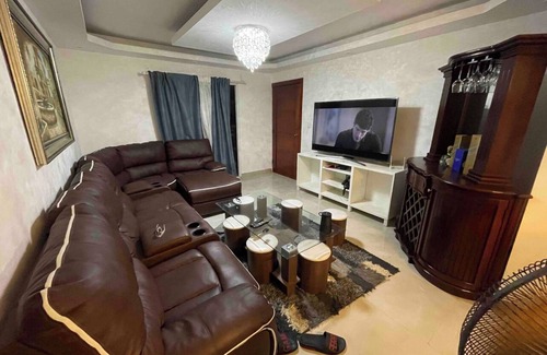 Prado Oriental Apartment | Lovely apartment 20 mins beach , 20 mins Aiport