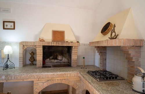 Citta Sant'Angelo Apartment | Lovely apartment for 4 people with WIFI, pool, TV, pets allowed and panoramic view