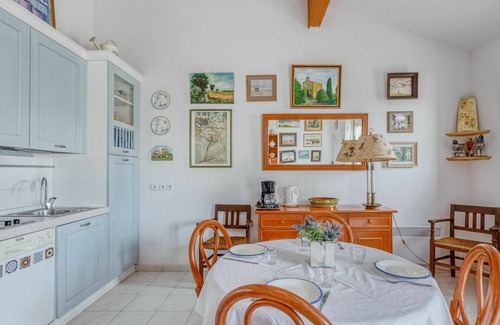 La Rouviere Apartment | Lovely apartment for 4 people with pool, WIFI, TV, terrace and pets allowed