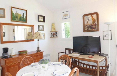 La Rouviere Apartment | Lovely apartment for 4 people with pool, WIFI, TV, terrace and pets allowed