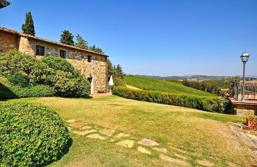 San Casciano in Val di Pesa Apartment | Lovely apartment with pool, WIFI, TV, pets allowed and panoramic view, close to Greve In Chianti